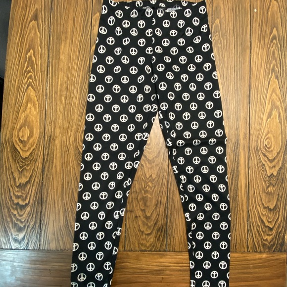 Nollie Pants - Peace sign ✌🏼☮️ leggings